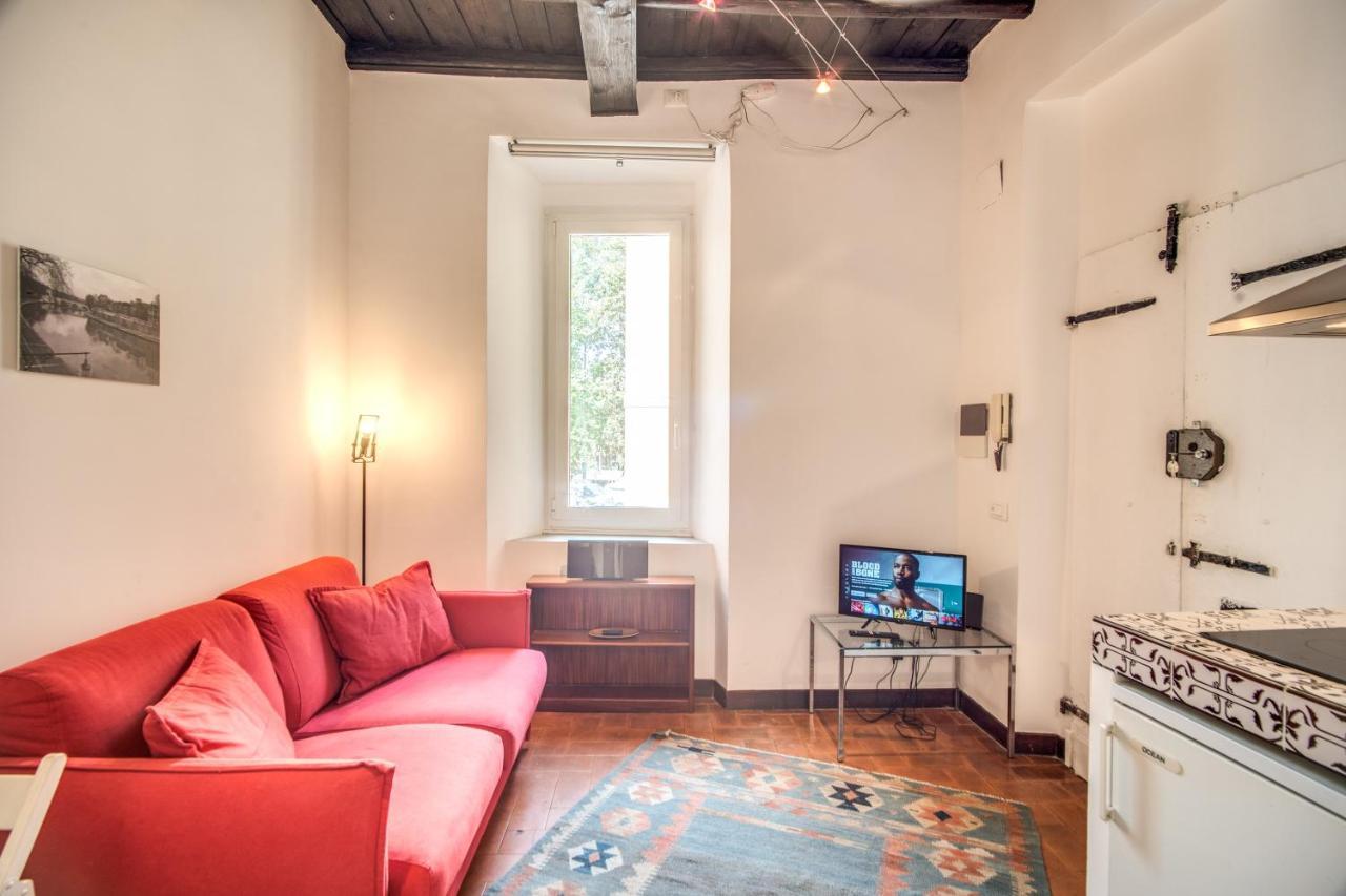 Lovely Flat In The Heart Of Trastevere Rome Bagian luar foto